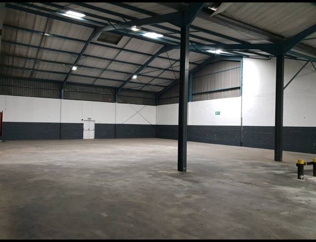 3,260M² WAREHOUSE TO LET IN KILLARNEY GARDENS